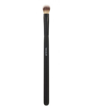 Beauty UK No. 07 Shading Brush - Vivid Glow