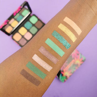 Makeup Revolution Forever Flawless Eyeshadow Palette - Dynamic Chilled - Vivid Glow