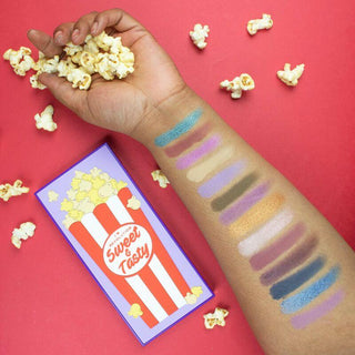 Makeup Revolution I Heart Revolution Palette - Tasty Popcorn - Vivid Glow